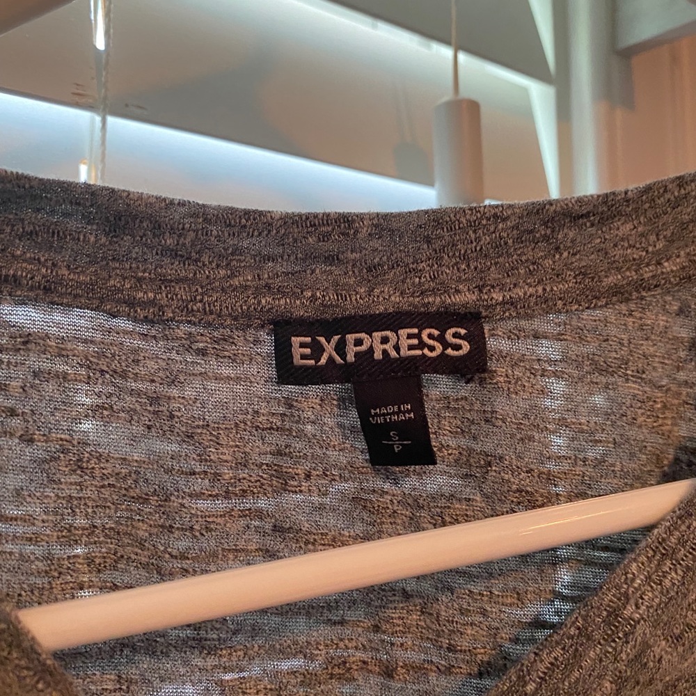 Express top - Picture 2 of 2